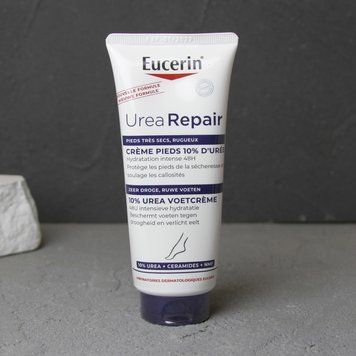 Eucerin UreaRepair Plus 10% Urea Voetcr&egrave;me (Еуцерін) &ndash; це спеціалізований крем для догляду за сухою, жорсткою та потрісканою шкірою стоп 1901 фото
