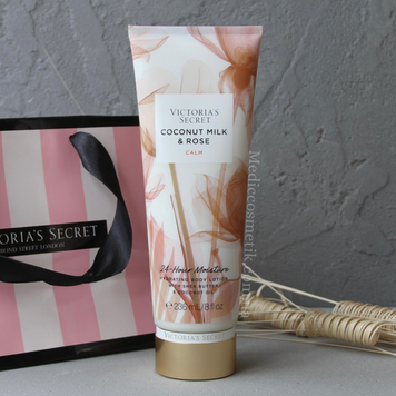 Victoria's Secret Coconut Milk & Rose ( Вікторія Сікрет) - парфумований  лосьйон для тіла ароматом кокосового молока та троянди 1797 фото